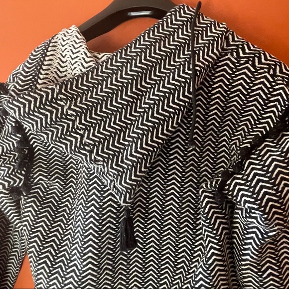 Rebellion Lrg Tassel Sweater - Picture 3 of 11